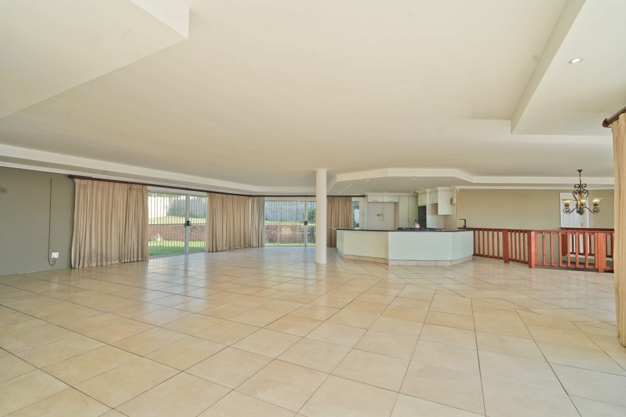 8 Bedroom Property for Sale in Winterstrand Eastern Cape